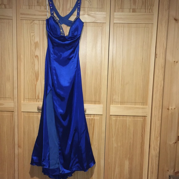 Gorgeous blue gown with jewel details